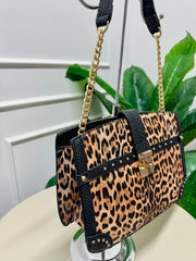 Borsa Leo