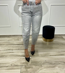 Jeans Mom Gray